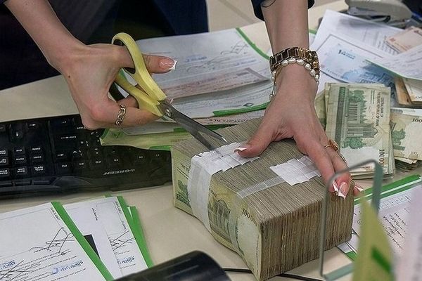 پاداش بزرگ برای کارمندان؛ ۱۴ میلیون تومان واریز شد