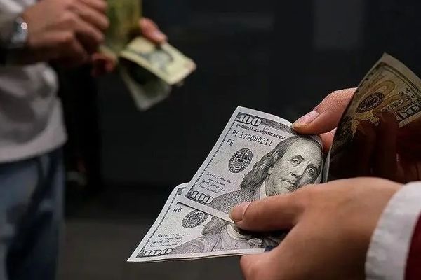 قیمت دلار امروز پنجشنبه 18 دی ۱۴۰۴