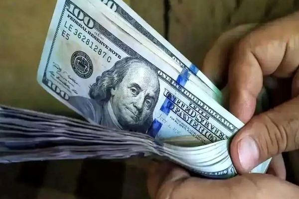 قیمت دلار امروز پنجشنبه ۸ آبان ۱۴۰۴ + جدول