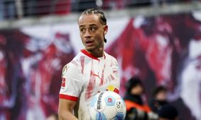 رقابت نفس‌گیر منچسترسیتی و چلسی بر سر سیمونز!