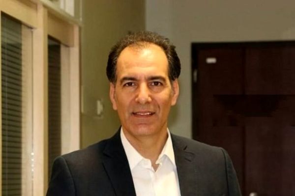 خانه مشترک بهنام تشکر؛ چیدمان متفاوت با ترکیب وسایل دکوری فراوان و لوستر ژاپنی!