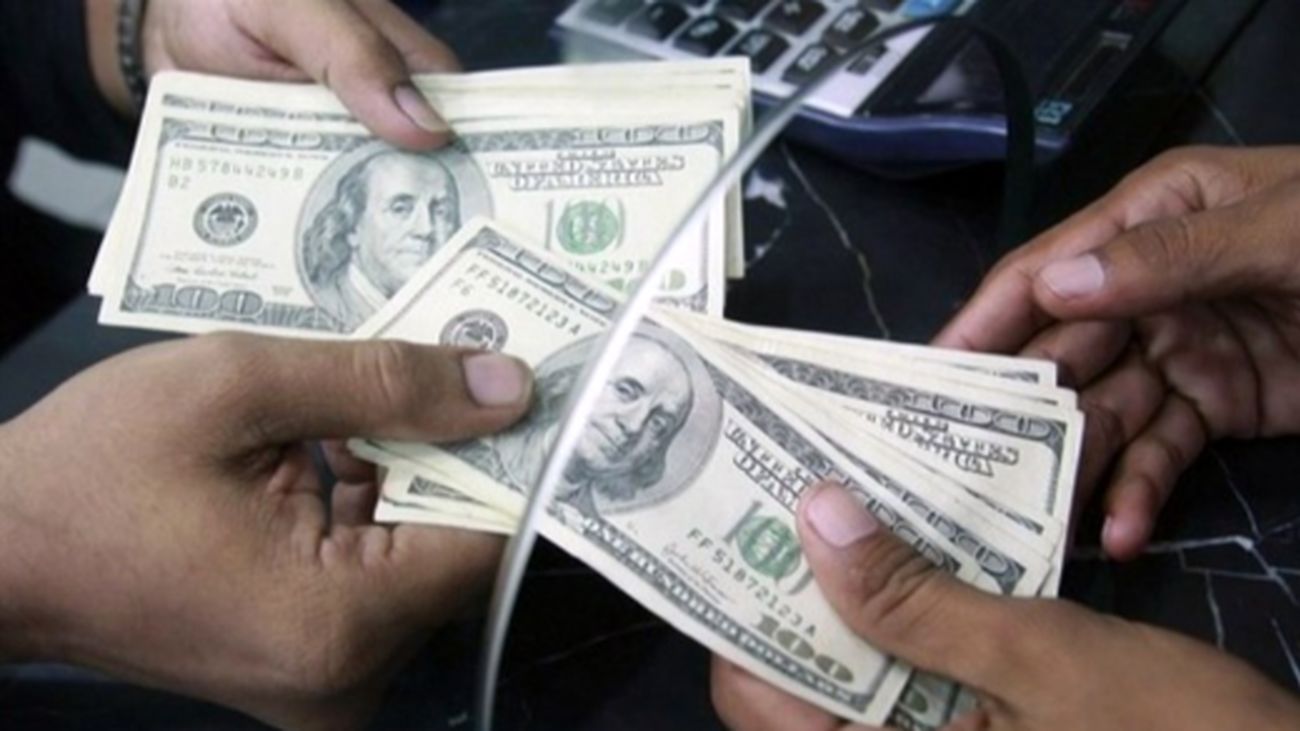 بازار ارز و طلا در دام نوسانگیران؛ آخرین قیمت دلار در فردوسی