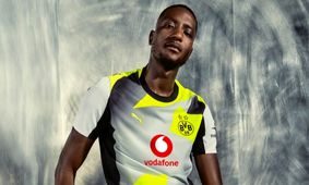 عکس رونمایی از پیراهن دوم دورتموند در فصل جدید