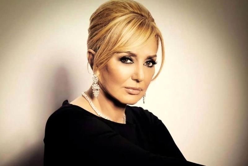 عکس های عجیب از نوه گوگوش / این دختر مثل مادربزرگش معروف است !