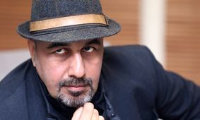 عکس‌ احساسی رضا عطاران و همسرش در فضای عمومی!