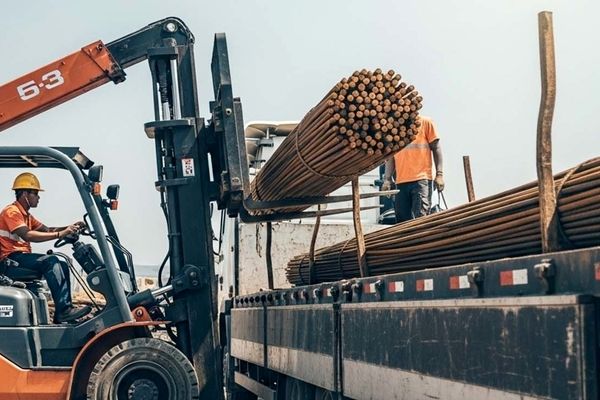 مشکلات حمل‌ونقل، نفس بازار میلگرد را گرفت + قیمت میلگرد امروز 4 خرداد ۱۴۰۴ 