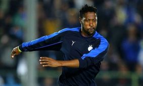 رقص عجیبه مسعود جوما در تعطیلات/ مهاجم استقلال استقلالی به دنیا آمده! +فیلم