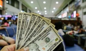 هشدار به خریداران دلار / افزایش قیمت دلار موقتی است!