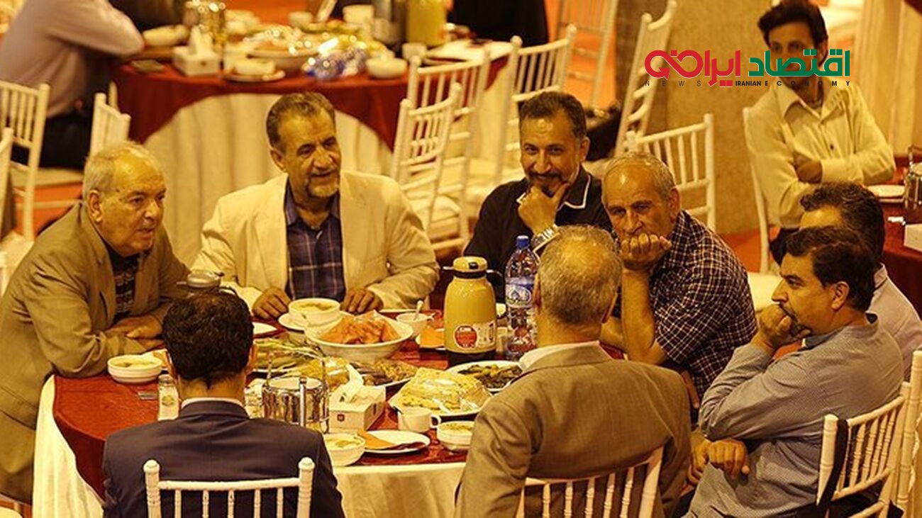 میانگین درآمد 54 هزار نویسنده فعال ایران در سال 1401 چقدر بود؟