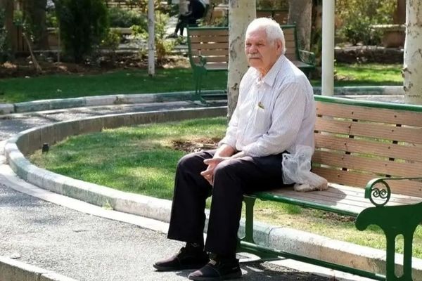 افزایش درآمد بازنشستگان/ جزئیات دریافت قانونی دو حقوق بازنشستگی