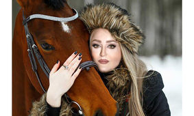 ماجرای نگاه خاص جواد عزتی از زبان نعیمه نظام‌دوست! +فیلم