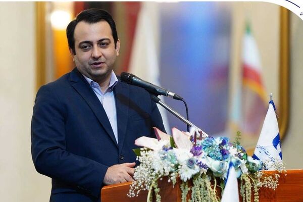 راهبرد بانک صادرات ایران خروج از بنگاه‌داری و تمرکز بر فعالیت‌های مولد و شفاف است