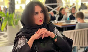 اولین عکس یلدایی لیلا بلوکات و خواهر دوقلویش / کدام زیباترند ؟!