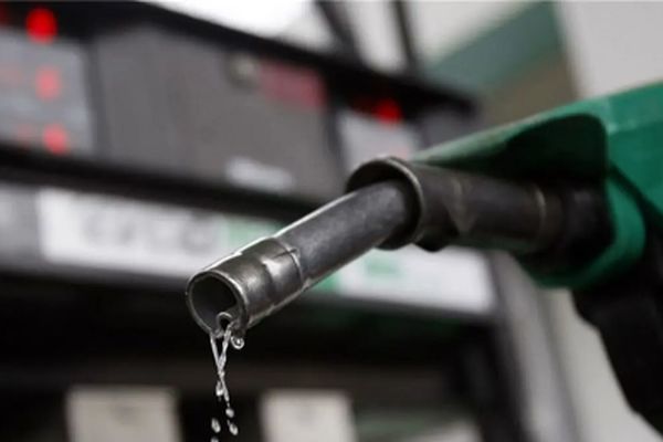همه آنچه باید درباره سهمیه بنزین اسفند بدانید‍!