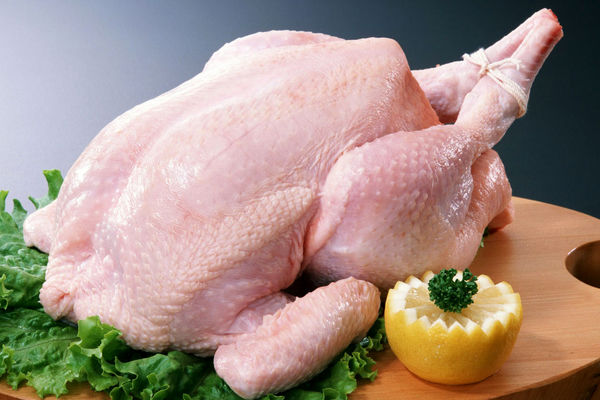  توزیع گوشت مرغ تنظیم بازار آغاز شد