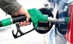 پیش بینی تلخ این نماینده مجلس از قیمت بنزین / منتظر افزایش قیمت باشیم؟
