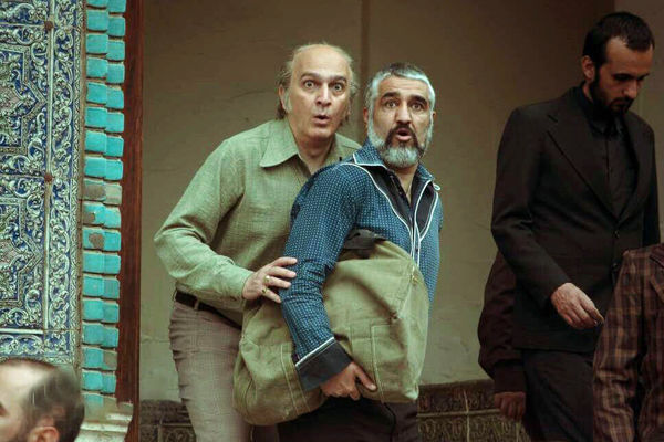 اقدام احساسی پژمان جمشیدی و بوسیدن دست بیژن بنفشه‌خواه که همه را شگفت‌زده کرد!