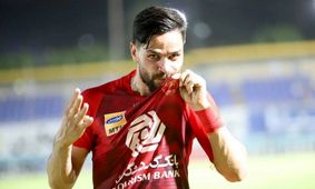 پرافتخارترین بازیکن تاریخ پرسپولیس از این تیم جدا شد/5 میلیارد را بخشید!!
