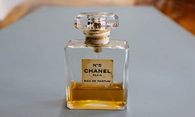 معرفی یکی از خوشبوترین عطرهای شانل زنانه