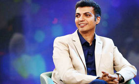 عکس منشوری فردوسی پور با مجری وطن فروش کار دستش داد