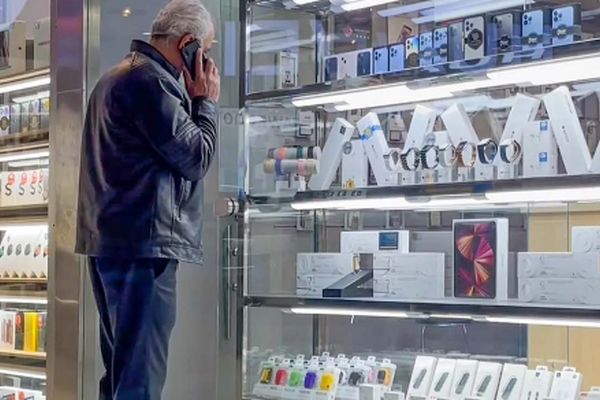 قیمت گوشی امروز پنجشنبه ۱۴ فروردین ۱۴۰۴/  پرچمدار سامسونگ چند؟ + جدول