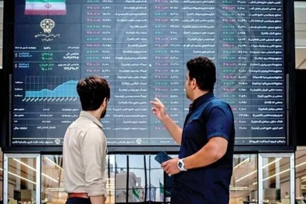 مزایا و معایب عرضه خودرو در بورس/ تصمیمی که بازار را تغییر می‌دهد