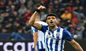 مهدی طارمی حرص هواداران رقیب را در آورد!+ عکس