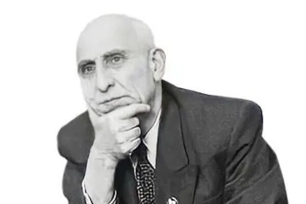 یک اشتباه استراتژیک دکتر مصدق / نقدی بر یادداشت احمد زیدآبادی درباره 28 مرداد