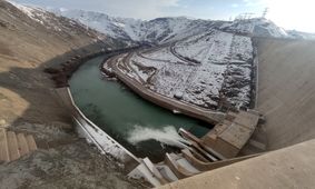 سد زاینده‌رود یخ زد ! + فیلمی باورنکردنی