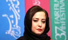 میز شام رنگی و خوشمزه خانواده پر جمعیت مهراوه شریفی نیا در یک رستوران شیک + عکس