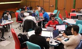 بورس را هک کنید پاداش بگیرید!