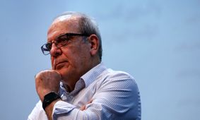 عبدی خطاب به پزشکیان: شترسواری دولا دولا در سیاست خارجی جواب نمی‌دهد