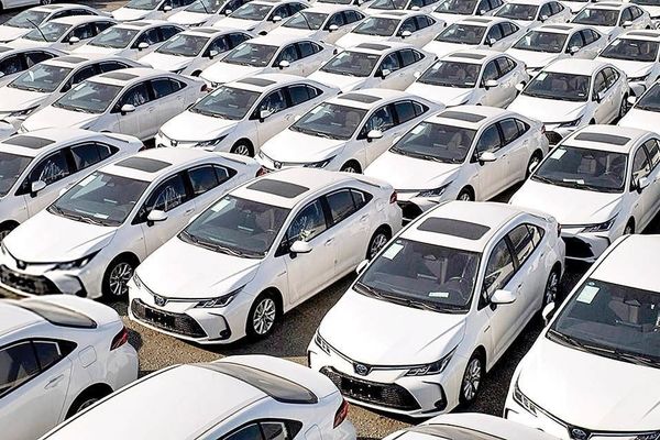 تحولی بزرگ در بازار خودروهای وارداتی؛ خبر خوش برای خریداران!