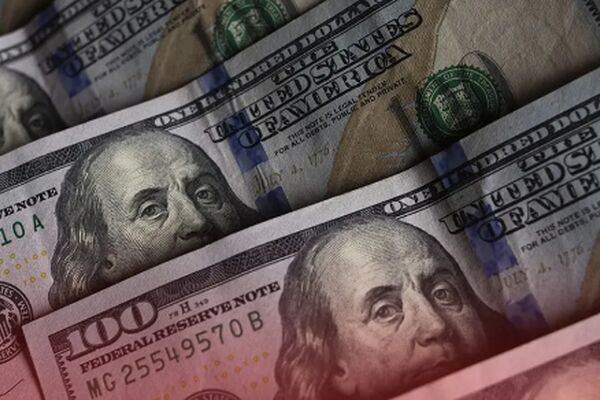 دلار در مسیر نزولی آرام قرار گرفت