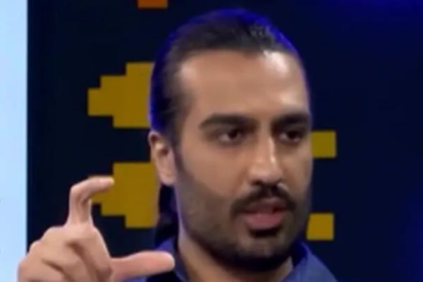 افشای ماجرای نصب شنود در خانه خواننده معروف ایرانی! +فیلم