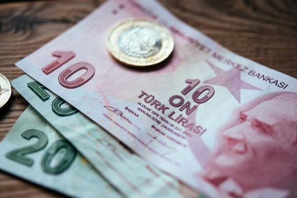 قیمت لیر ترکیه به تومان امروز ۸ آذر ۱۴۰۴