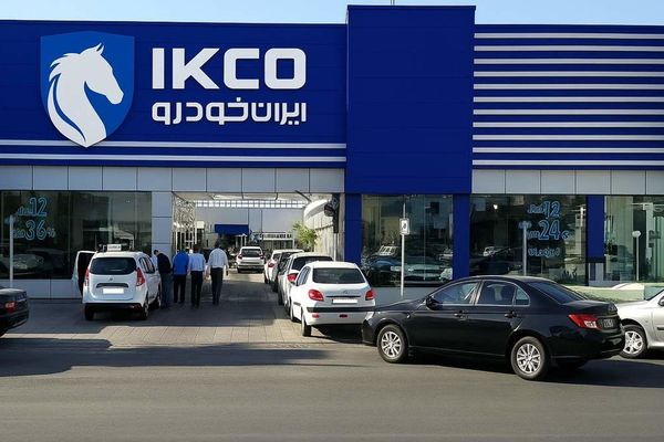 هجوم ۶.۸ میلیونی مردم برای ثبت نام ایران خودرو