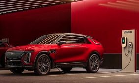 کادیلاک لیریک ۲۰۲۴ ؛ کراس اور جنتلمن آمریکایی با ۵۰۰ اسب بخار قدرت