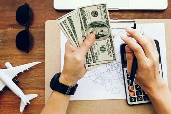 ممنوعیت جدید برای دارندگان ارز مسافری / چه کسانی مشمول این قانون هستند؟