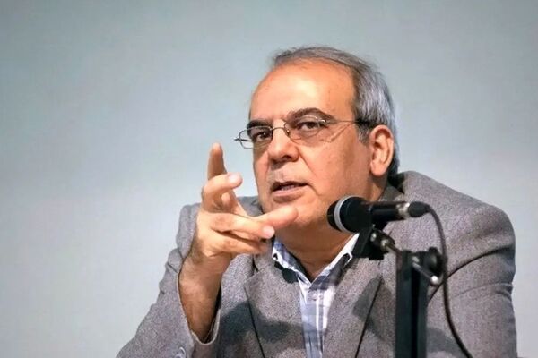 هشدار عباس عبدی به مسئولان: دود سیاست‌های قیمت‌گذاری مستقیم به چشم مردم می‌رود