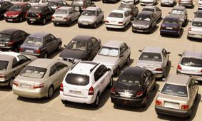 خودرو بخریم یا صبر کنیم؟ + بهترین تصمیم با ریزش قیمت‌ها