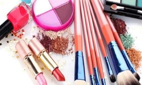 زشتی بیش از حد این دختر پدر و مادرش را به دادگاه کشاند + عکس خجالت آور