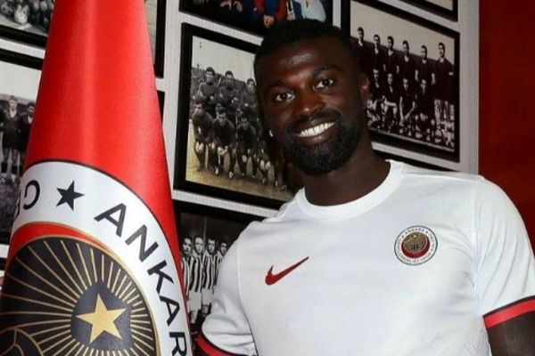 بازیکن مدنظر استقلال و پرسپولیس به تیم مطرح ترکیه ایی پیوست!