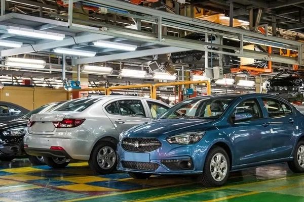 بازار خودرو در شوک؛ سایپا دست خریداران را رو کرد!