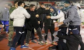 داد و بیداد سرمربی عصبانی استقلال در رختکن / ساپینتو از خجالت کدام بازیکن درآمد؟