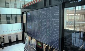 اشتباه بزرگ وزارت اقتصاد در نجات بورس /نماینده مجلس: وزیر اقتصاد مسیر اشتباهی رفت