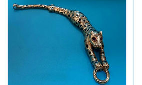 دستبند طلا طرح پلنگ برای خانم هایی که همیشه خاص هستند + عکس