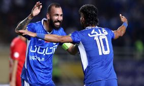 روزبه چشمی؛ تعصبی که استقلال را عقب می‌اندازد!