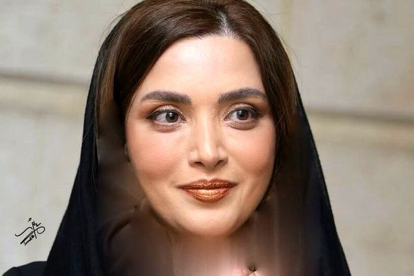 استایل شیک و جذاب هنرمندان در مراسم گرامیداشت گلاب آدینه؛ ببینید و الهام بگیرید! + فیلم