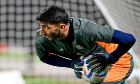 داستان پرسپولیس - بیرانوند و قلب شکسته یحیی / غبار پشت شیشه میگه رفتی!!